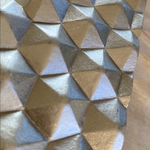 Max Studio Metallic Textured Photo Frame - Picture 5 of 12